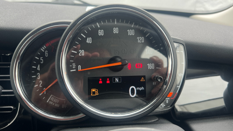 MINI Hatchback 1.5 Cooper Classic 3dr Petrol Hatchback